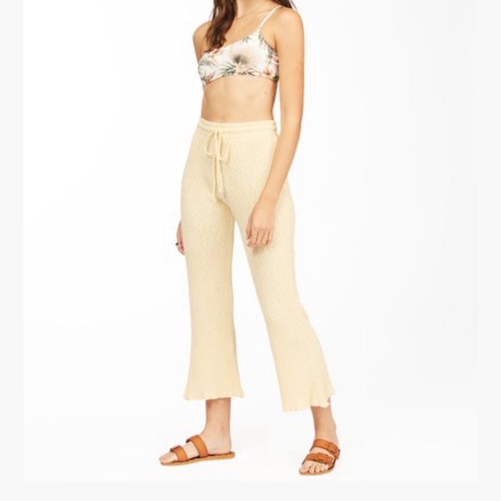 [RB CANARY POSH EDIT] Billabong Cream Flare Pants